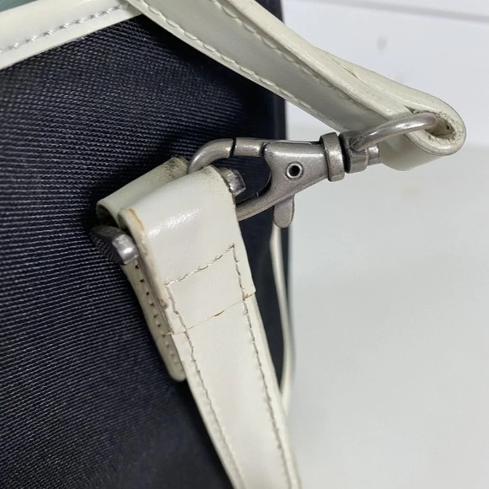 Fossil brand light